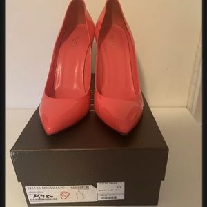 Gucci coral pumps size 39.5